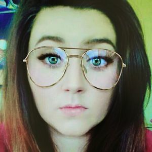 Meet your Posher, Elisabeth